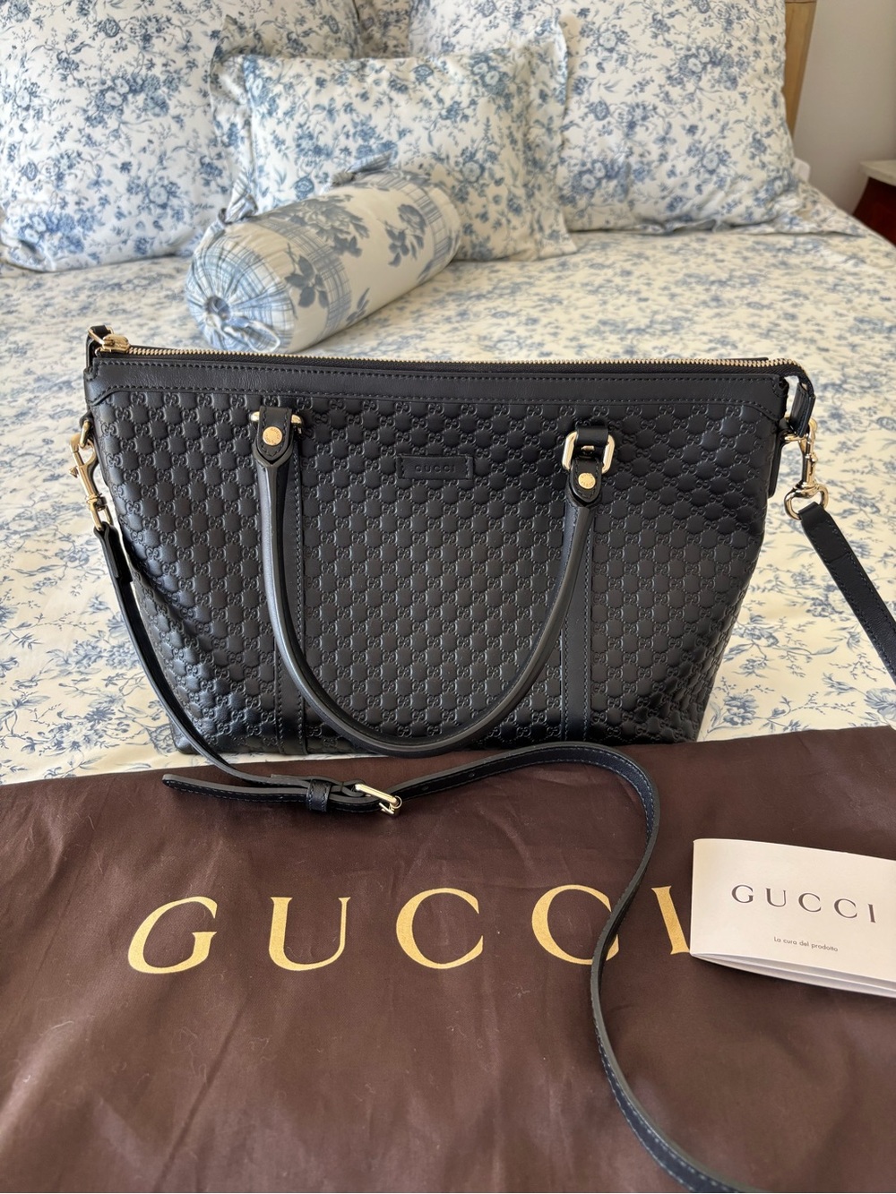 Gucci GG Black Leather Microguccissima Soft Margaux Shoulder Bag